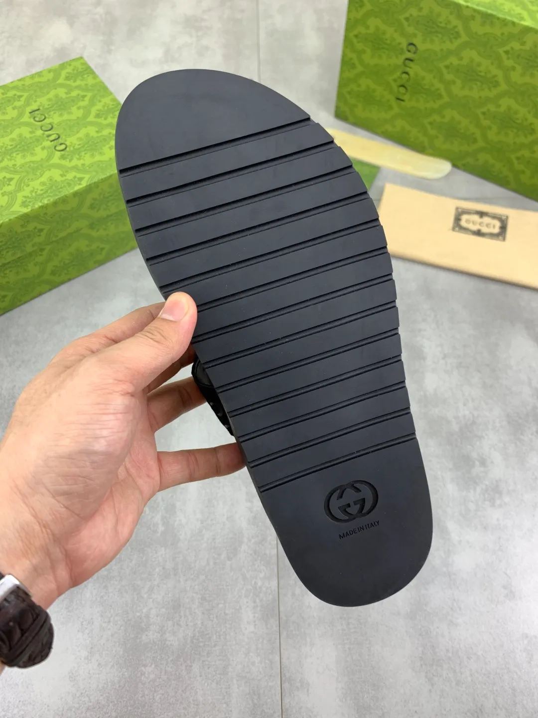 Men's Men's Shoes💰P320💰[New Style]🎁🎁🎁 High-quality GUCCI new casual slippers for the Year of the Snake, original official website, perfect workmanship, transmitting a kind of noble luxury, sublimating its definition of luxury in Gucci's high-end extraordinary craftsmanship. Original Gucci double G combination outsole, code number: 38-44 (45 customized)